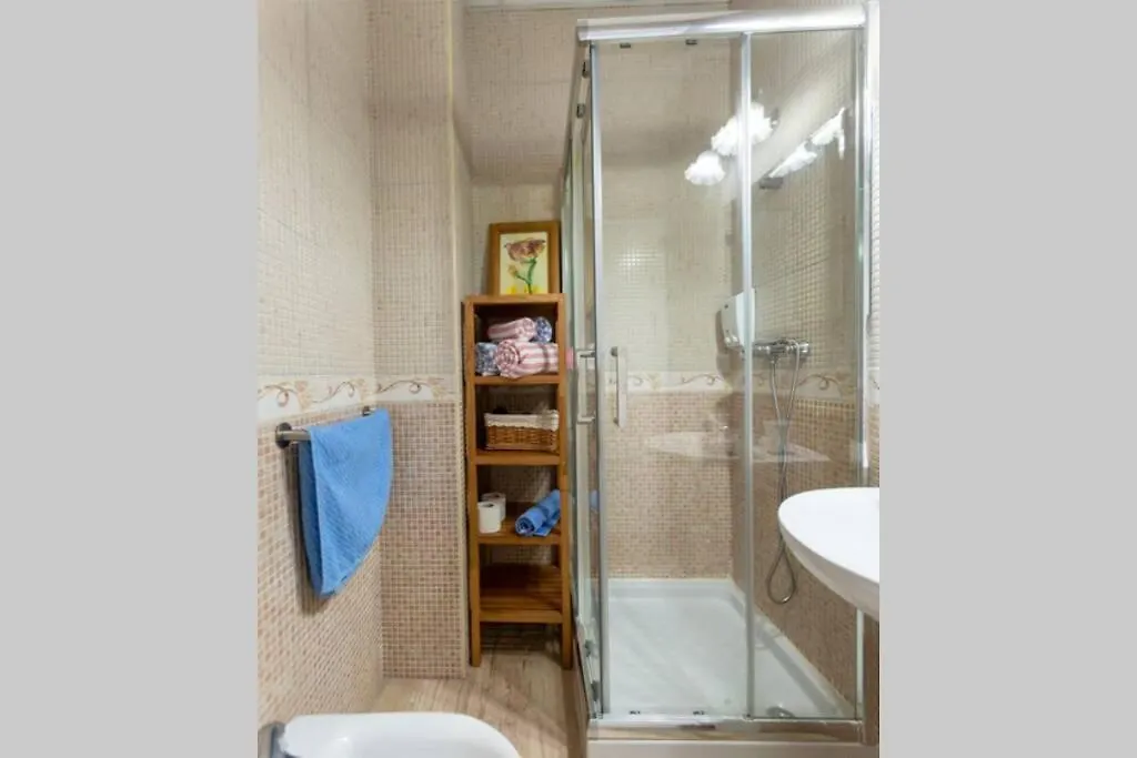Apartment Cheap & Chic In The Center Of Sevilla