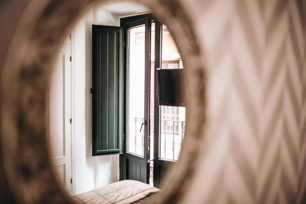 Apartment Cheap & Chic In The Center Of Sevilla