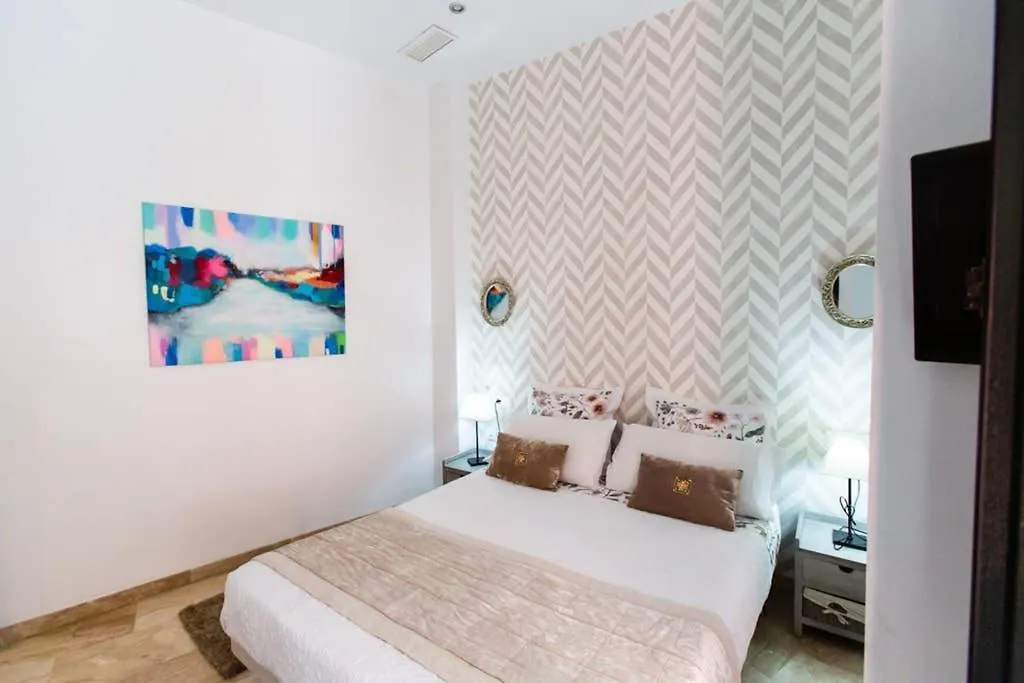 Cheap & Chic In The Center Of Sevilla Siviglia