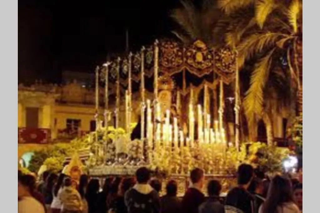 Apartment Cheap & Chic In The Center Of Sevilla Spain