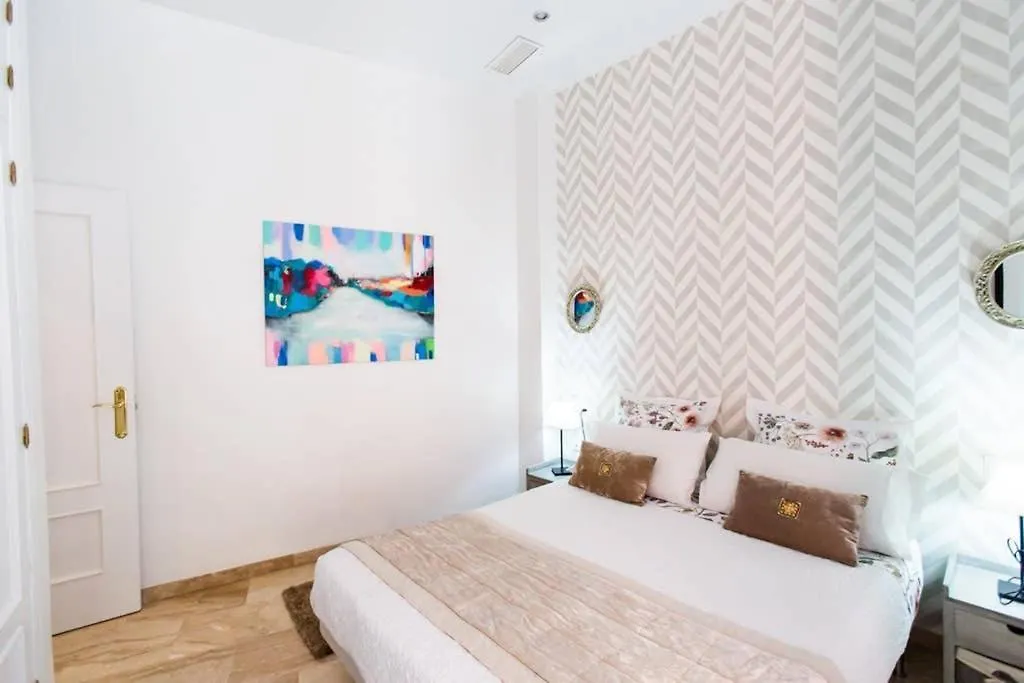 Cheap & Chic In The Center Of Sevilla Siviglia 0*,