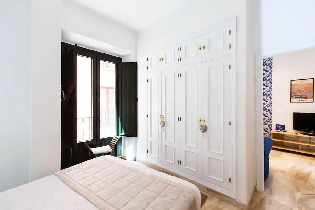 Cheap & Chic In The Center Of Sevilla Apartmán