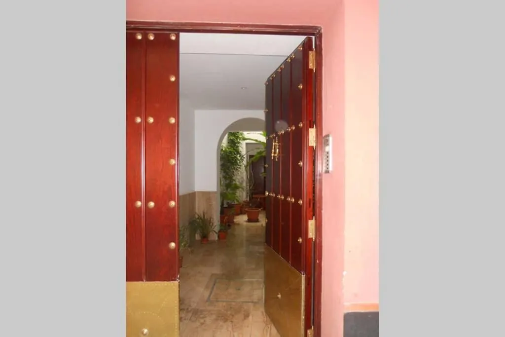 Cheap & Chic In The Center Of Sevilla Apartmán